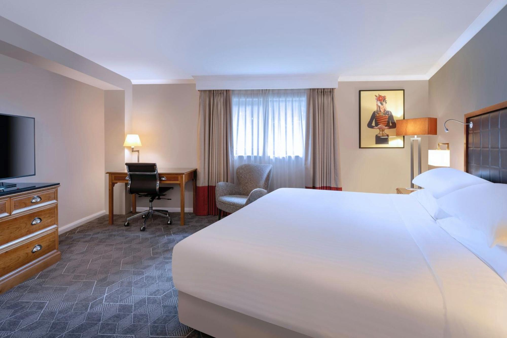 Delta Hotels By Marriott Peterborough Exterior photo