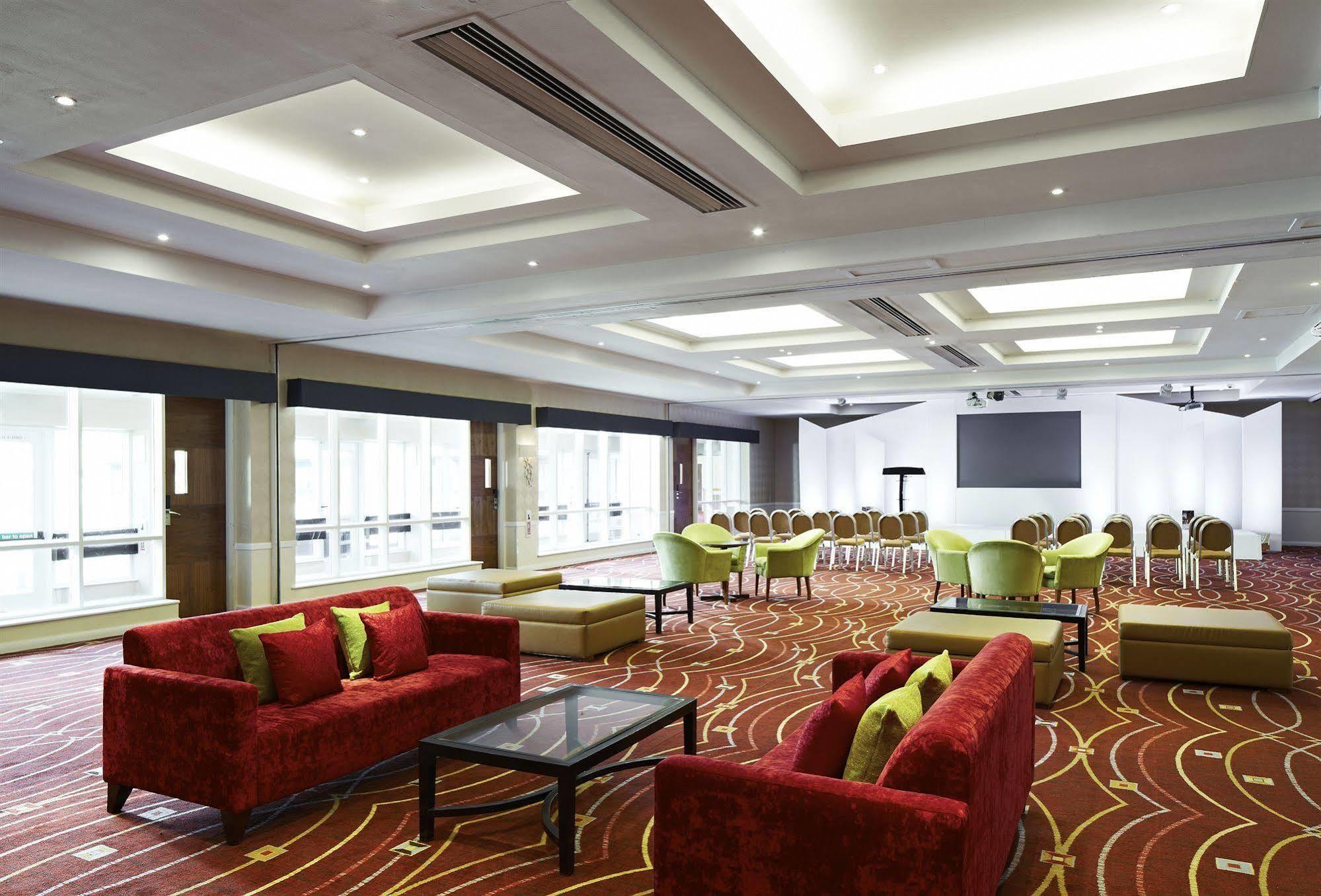 Delta Hotels By Marriott Peterborough Exterior photo